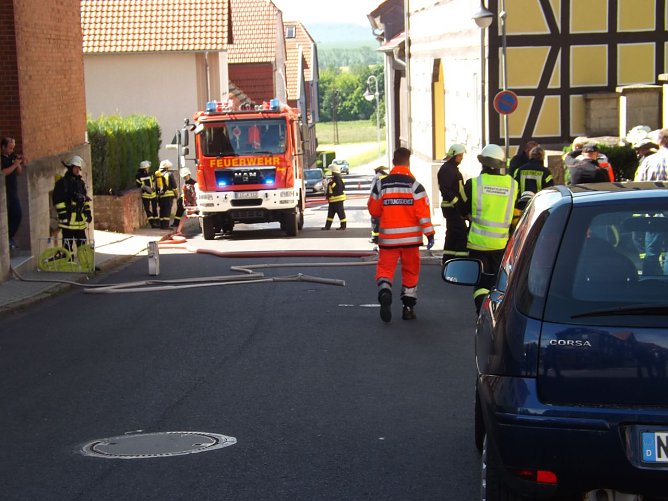 Feuerwehr&uuml;bung in der Grundschule (Foto: Christian Eckart)