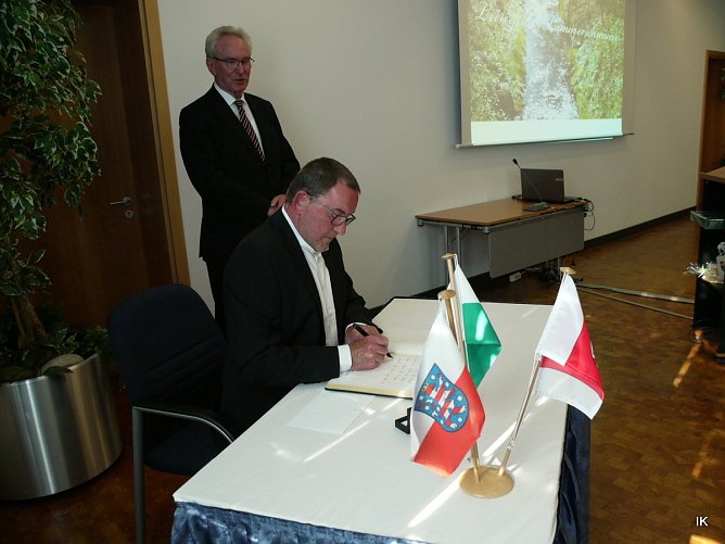 Eintragung in das Goldene Buch (Foto: Ilka K&uuml;hn)