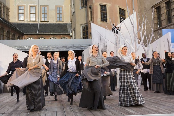 Nur noch drei mal auf der Freilichtbühne - "Anatevka" (Foto: Tilmann Graner) Nur noch drei mal auf der Freilichtbühne - "Anatevka" (Foto: Tilmann Graner)