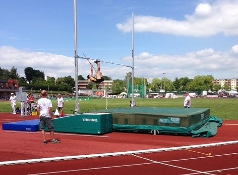 Stabhochsprung (Foto: Wolfgang Schug) Stabhochsprung (Foto: Wolfgang Schug)