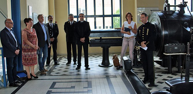 Bergbautechnologen beenden Ausbildung (Foto: Karl-Heinz Herrmann) Bergbautechnologen beenden Ausbildung (Foto: Karl-Heinz Herrmann)