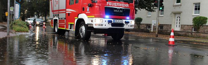Wasser auf der Stra&szlig;e (Foto: Feuerwehr Heiligenstadt)