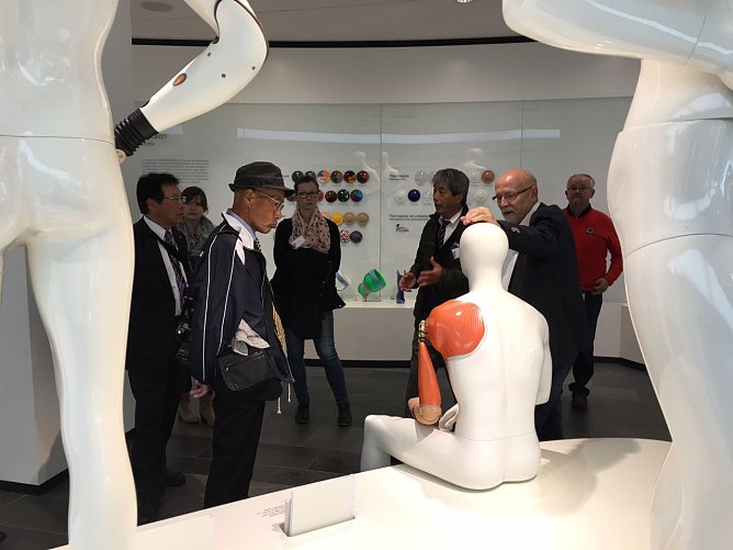 Zu Besuch bei Otto Bock (Foto: Stadt Lfd-Wbs)