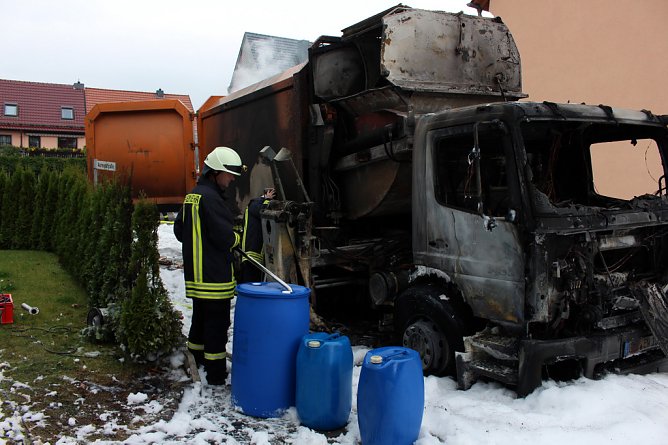 LKW-Brand (Foto: Feuerwehr Heiligenstadt) LKW-Brand (Foto: Feuerwehr Heiligenstadt)