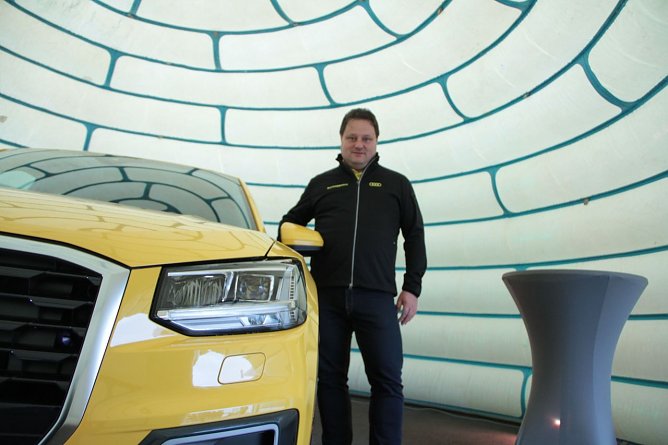 Die Zweitakter sind l&auml;ngst verschwunden - heute ist Michael Albertsmeyer von High-Tech umgeben (Foto: Angelo Glashagel)