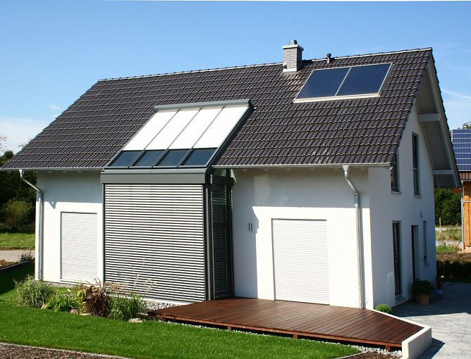 Haus sichern (Foto: rollladen.de)