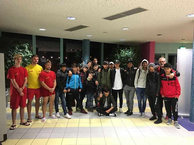 Kurs f&uuml;r Fl&uuml;chtlinge (Foto: DLRG)