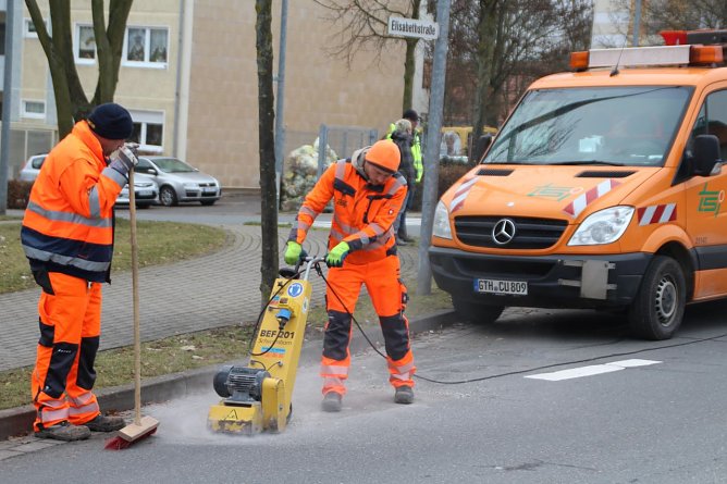 Fr&auml;sarbeiten (Foto: Natalie H&uuml;nger)