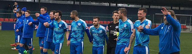 Freude nach dem Abpfiff (Foto: Robert Wisse)