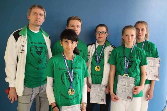 Bei der Gruppenmeisterschaft Ost dabei (Foto: JuJutsuverein Leinefelde) Bei der Gruppenmeisterschaft Ost dabei (Foto: JuJutsuverein Leinefelde)