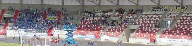 Blick auf die Wacker-Fans mit Statement f&uuml;r Nordhausen (Foto: nnz)