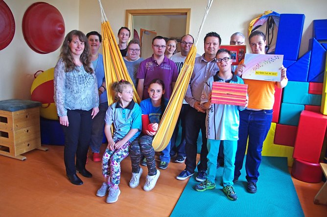 Spenden&uuml;bergabe (Foto: Thomas M&uuml;ller)