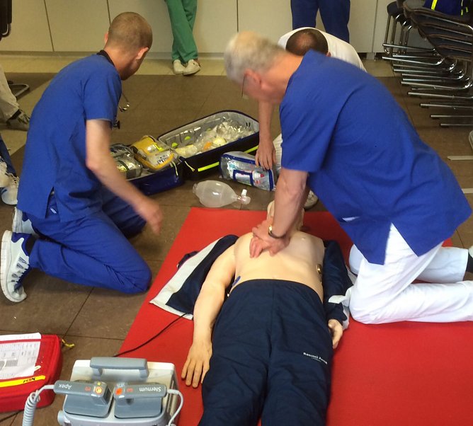 Mediziner bilden sich weiter (Foto: Martini Life Support / Florian L&ouml;ffler)