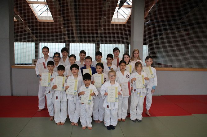 G&uuml;rtelpr&uuml;fung bestanden (Foto: JuJutsu Verein)