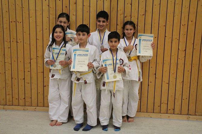 Nach der Siegerehrung (Foto: JuJutsu Verein)