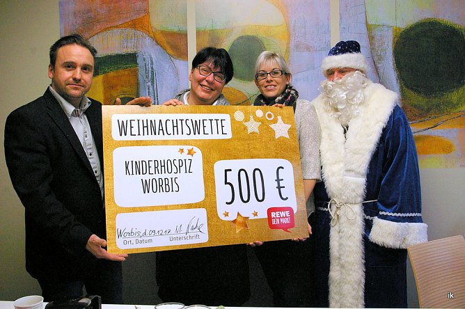 Spendenübergabe im Haus Emmaus (Foto: Ilka Kühn) Spendenübergabe im Haus Emmaus (Foto: Ilka Kühn)