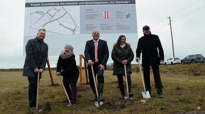 Spatenstich neues Gewerbegebiet (Foto: Ilka K&uuml;hn)