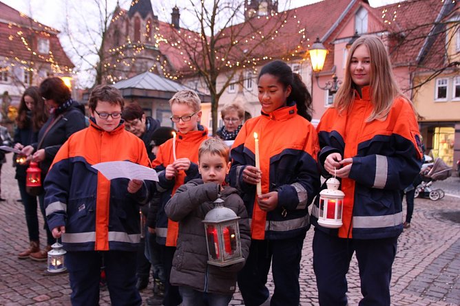Friedenslicht (Foto: Feuerwehr Heiligenstadt) Friedenslicht (Foto: Feuerwehr Heiligenstadt)
