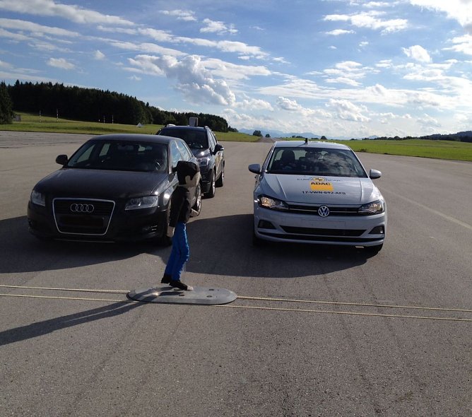 Der VW Polo konnte mit seinem System &uuml;berzeugen: Im Bereich Fu&szlig;g&auml;ngerschutz durch Notbremsautomatik erreichte er 5,2 von 6 Punkten. (Foto: ADAC)