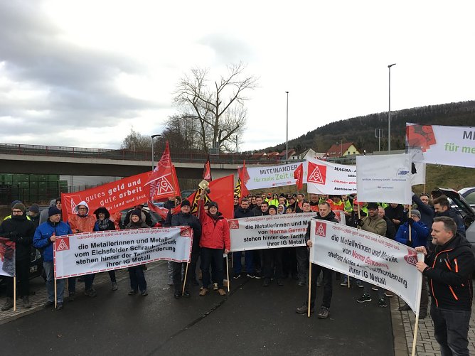 Warnstreik in Gerbershausen (Foto: IG Metall)