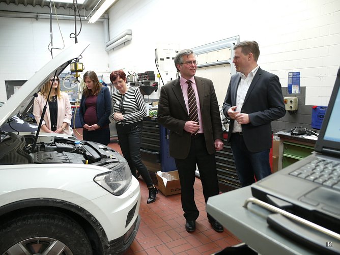 Beim Rundgang (Foto: Ilka K&uuml;hn)