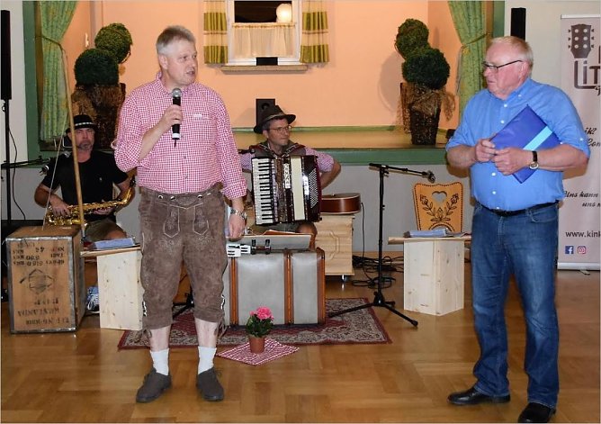B&uuml;rgermeister Uwe Wagner (li,) und Ernst-Dieter Meyer (re.)  (Foto: Erwin H&ouml;ller)