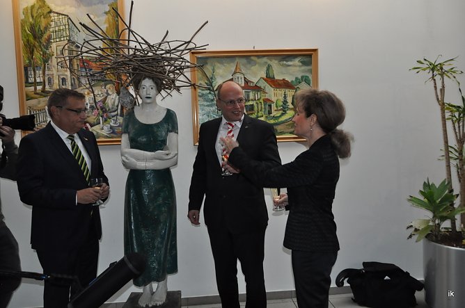 An der Skulptur (Foto: Ilka K&uuml;hn)