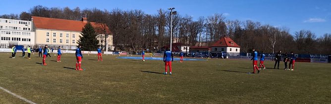 Wacker-Elf beim Aufw&auml;rmen (Foto: Karl)