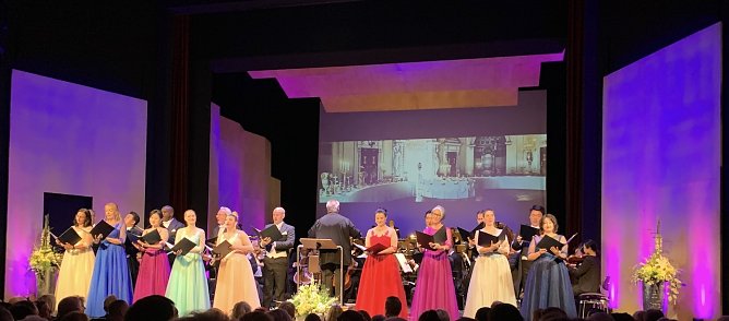 Operngala (Foto: oas)