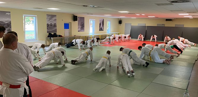 Im Ferienpark Feuerkuppe trainiert (Foto: Werner Bank)