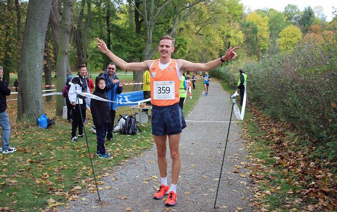 26. Stadtparklauf Sondershausen und... (Foto: Karl-Heinz Herrmann) 26. Stadtparklauf Sondershausen und... (Foto: Karl-Heinz Herrmann)