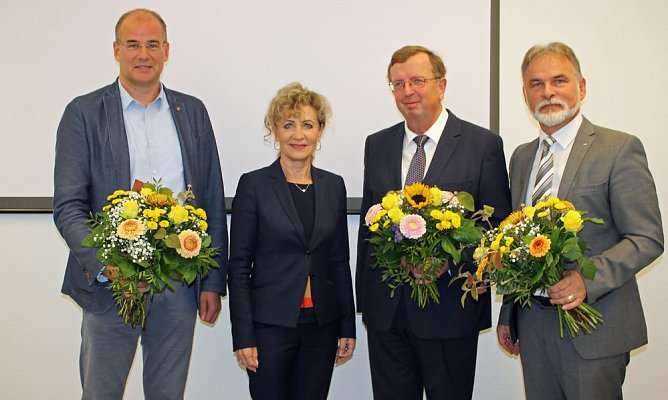 Vorstand gewählt (Foto: Karl-Heinz Herrmann) Vorstand gewählt (Foto: Karl-Heinz Herrmann)