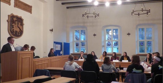 Planspiel (Foto: Andrea Heinemann Ulrike Fricke) Planspiel (Foto: Andrea Heinemann Ulrike Fricke)