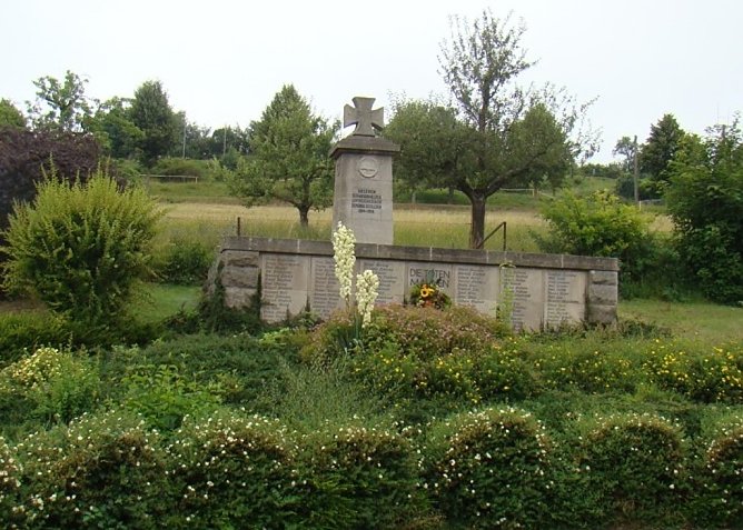 Kriegerdenkmal in Geisleden (Foto: Markus Janitzki)