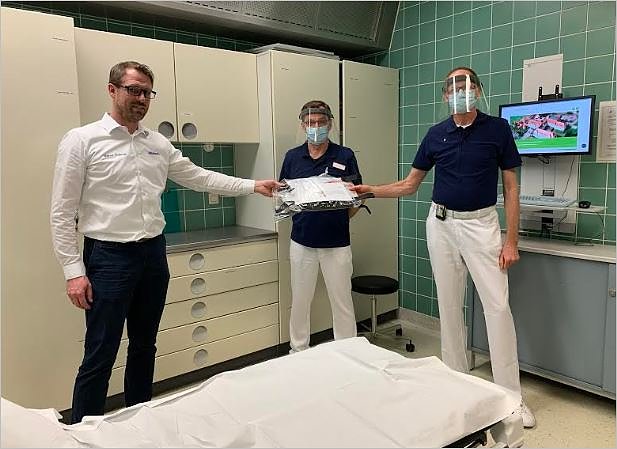 Klarsichtvisiere für das Krankenhaus (Foto: Gaby Travers) Klarsichtvisiere für das Krankenhaus (Foto: Gaby Travers)