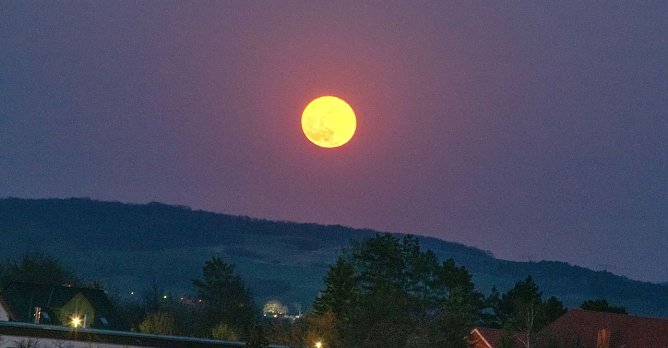 Mond (Foto: Gernot Thelemann)