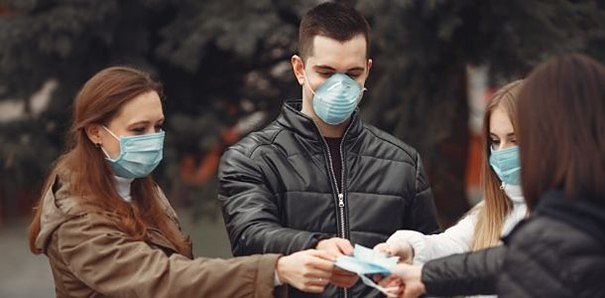 Symbolfoto Trickbetrug - Polizei  (Foto: Canva)