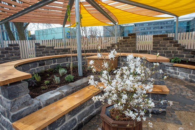 Ein Lounge-Garten aus dem Hause Galabau Killat (Foto: Garten-, Landschafts- und Sportplatzbau )