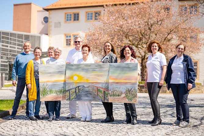 v.l.: Mathias Lindstedt, Angela Jakobi,  Beate Schich, Mechthild F&uuml;hr,  Dr. Uwe Schotte, Martina Rautenberg, Christina Hoch, Gabi Marske-Power, Janet Szuks, Monika K&ouml;nig (Foto: Eichsfeld-Klinikum)