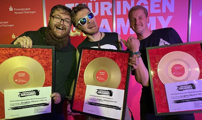 Haben gut lachen:Thüringen-Grammy-Sieger "Jungfrau männlich de Laxe" (Foto: SAYS-marketing) Haben gut lachen:Thüringen-Grammy-Sieger "Jungfrau männlich de Laxe" (Foto: SAYS-marketing)