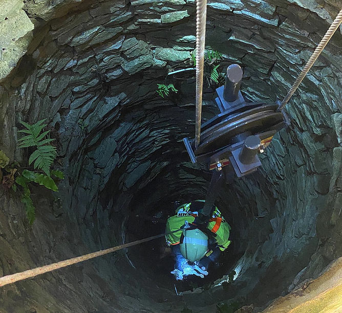 Tierischer Rettungseinsatz in Obermehler (Foto: Freiwillige Feuerwehr Obermehler) Tierischer Rettungseinsatz in Obermehler (Foto: Freiwillige Feuerwehr Obermehler)