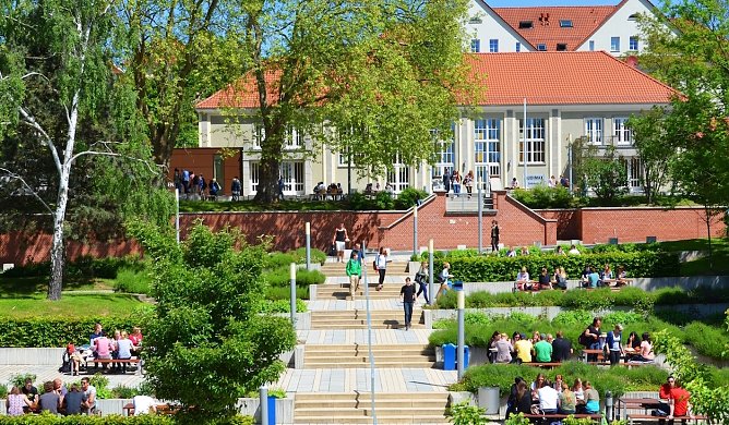 Die Hochschule Nordhausen l&auml;dt ein zum Tag der offenen T&uuml;r am 3. September (Foto: Tina Bergknapp)