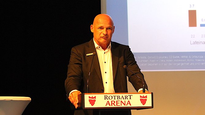 Bankvorstand Peter Herbst weckte Hoffnungen in seinem Bericht (Foto: oas) Bankvorstand Peter Herbst weckte Hoffnungen in seinem Bericht (Foto: oas)