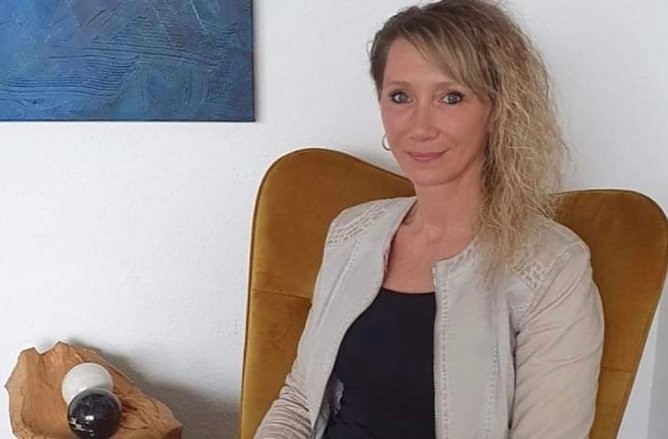 Helene Kempe ist Heilpraktikerin für Psychotherapie (Foto: privat) Helene Kempe ist Heilpraktikerin für Psychotherapie (Foto: privat)