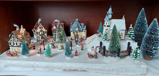 Schneereiche Adventsdekoration  (Foto: Wolfgang Dietrich)