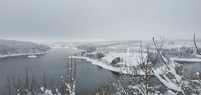 Die Rappbodetalsperre vom Standort Rotestein (Foto: Sandra Schuttwolf aus Nordhausen) Die Rappbodetalsperre vom Standort Rotestein (Foto: Sandra Schuttwolf aus Nordhausen)
