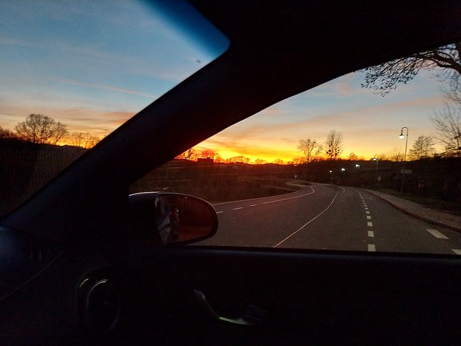 Sonnenuntergang aus Neustadt/Harz am 3. Advent 2023 (Foto: Peter Sieckel aus Neustadt/ Harz)