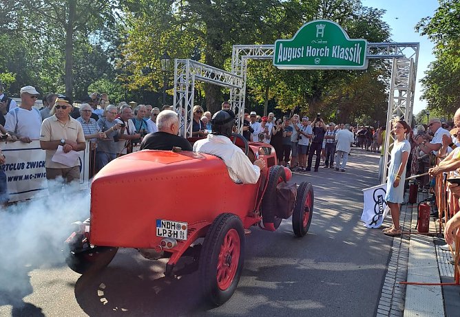 Wolkramsh&auml;user Beteiligung am August Horch Klassik (Foto: H.Rein)