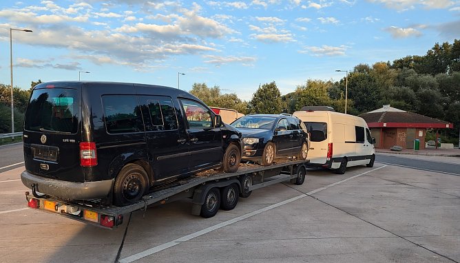 Rum&auml;nischer Transporter auf der A 38 (Foto: Aitobahnpolizei)