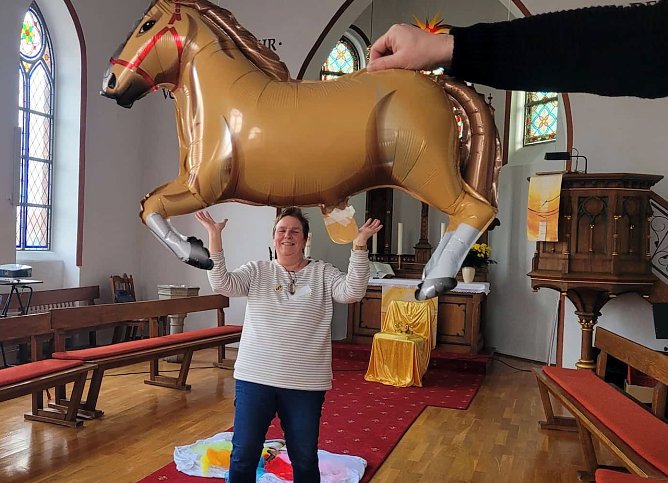 Kirche kunterbunt (Foto: R.Englert)